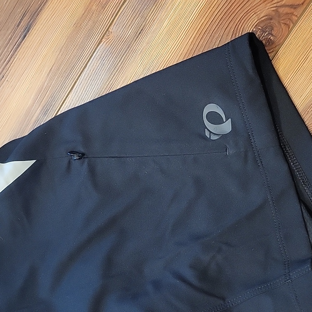🆕 Pearl Izumi cycling shorts - Picture 2 of 11